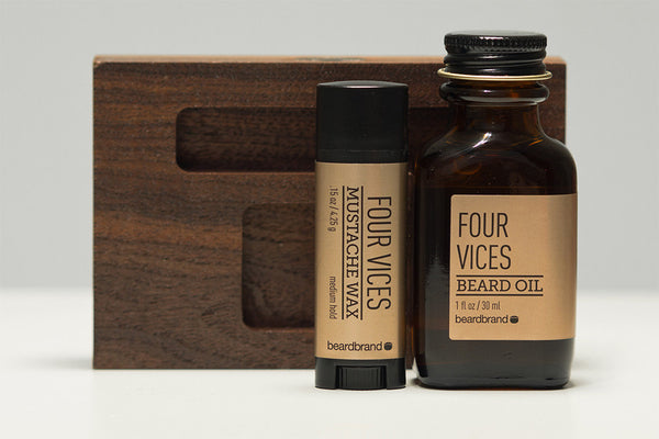 FOUR VICES MINIMALIST'S KIT